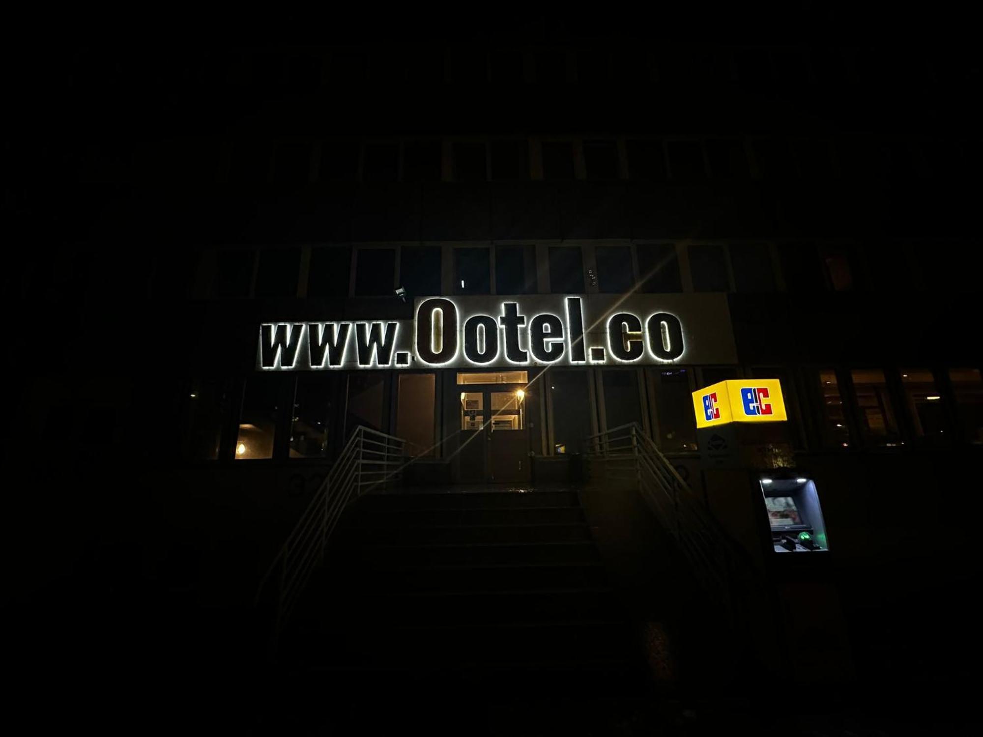 Ootel.Com Berlin Dış mekan fotoğraf