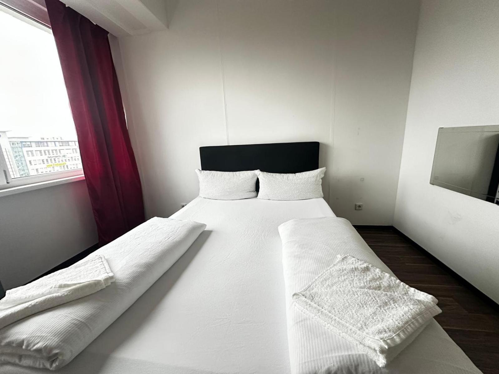 Ootel.Com Berlin Dış mekan fotoğraf
