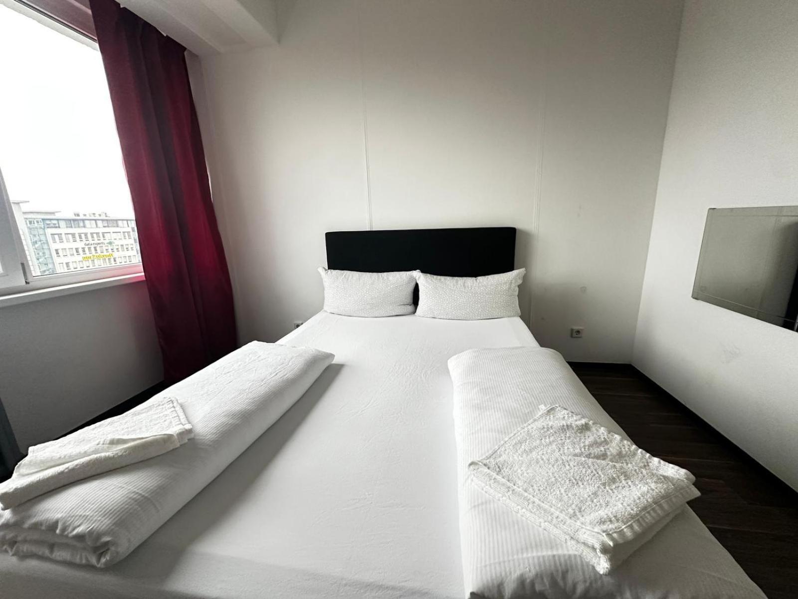 Ootel.Com Berlin Dış mekan fotoğraf